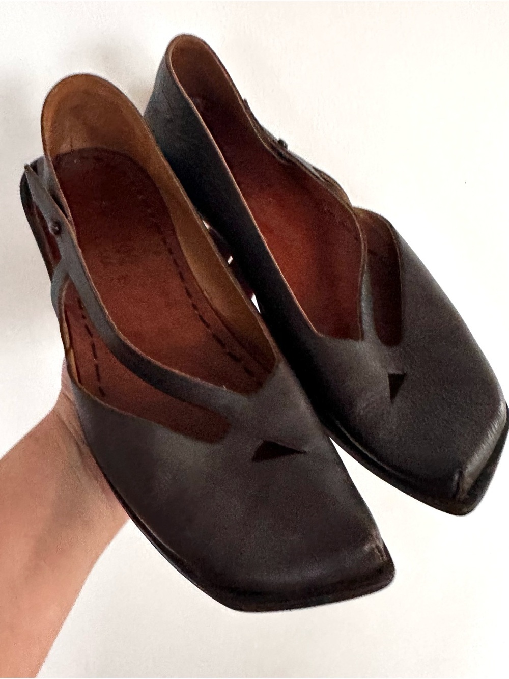 Cydwoq dark brown leather Lagenlook edgy artsy flats size EU 37.5